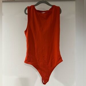 Aritzia Babaton Contour Crew Bodysuit size S
